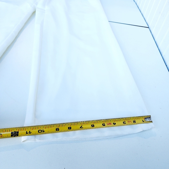 NWT Women's Wide Leg Halter Jumpsuit Keyhole Detail White Sz 6 - Picture 5 of 16